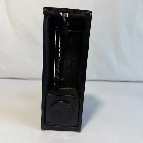 VTG Mechanical Cast Iron Jumping Monkey Coin Bank Works and in Good Condition!! - Picture 5 of 9